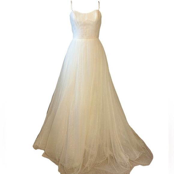 Blue by Enzoani White Sparkle Gabes Tulle Wedding Dress Size 4 - Picture 2 of 15